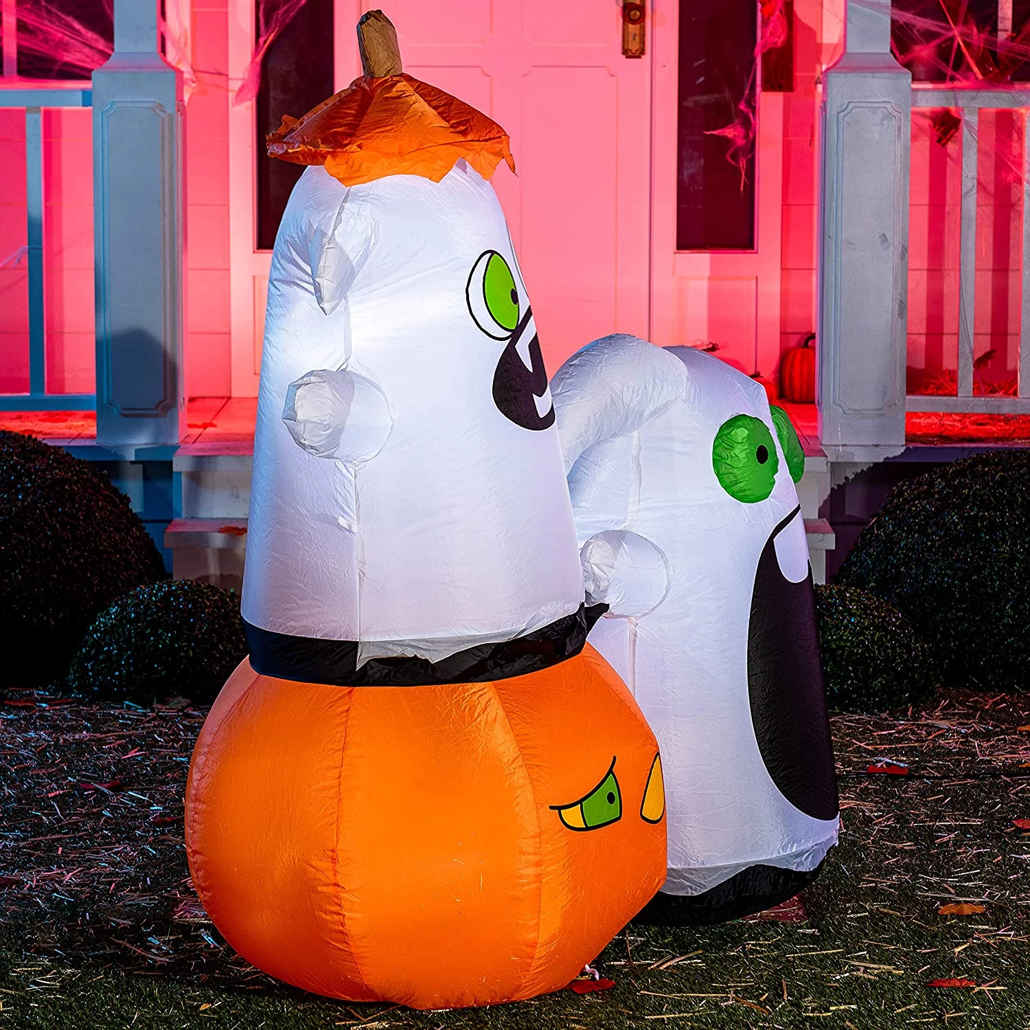 Joiedomi 5ft Halloween Naughty Ghost with Pumpkin Cap and a Gift Bag - Halloween Decorations - Image 4